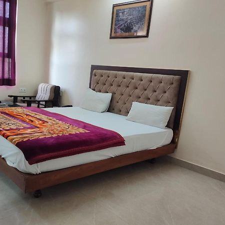 Hotel Amrapali ชัยปุระ ภายนอก รูปภาพ