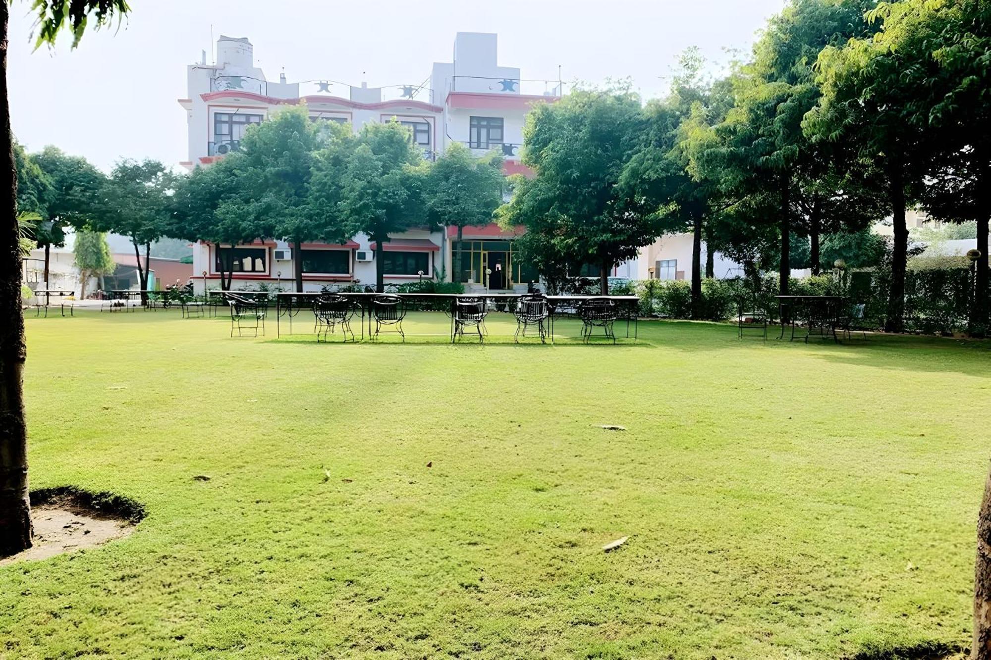 Hotel Amrapali ชัยปุระ ภายนอก รูปภาพ